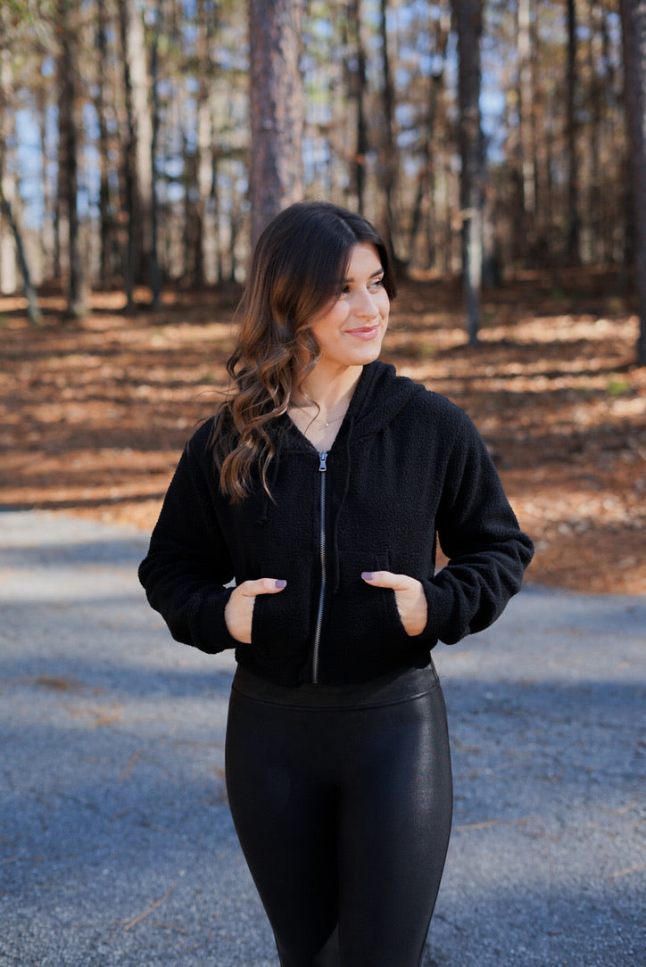 Alyssa Cropped Sherpa Jacket - Black