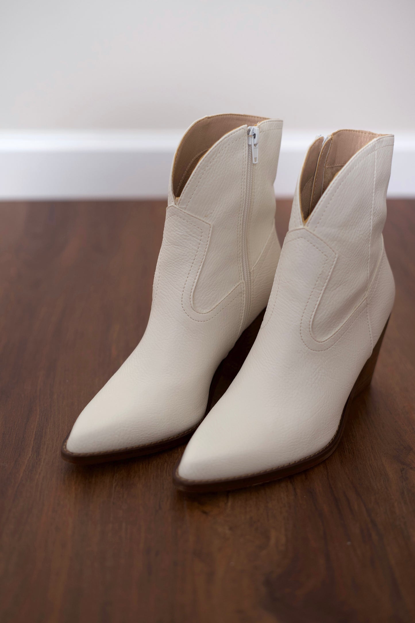 Lainey Western Booties - White