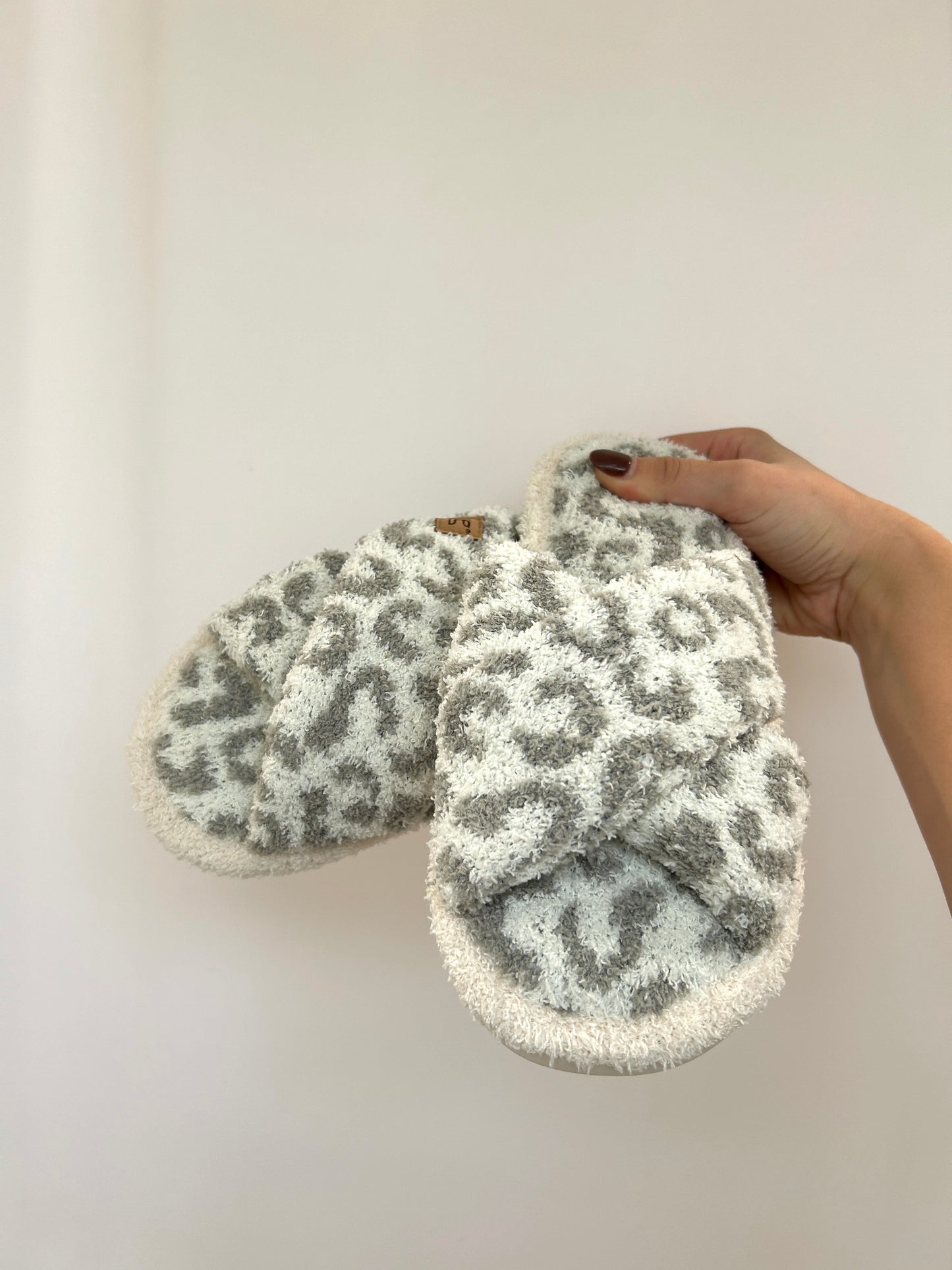 Leopard Cozy Crisscross Slipper - Gray