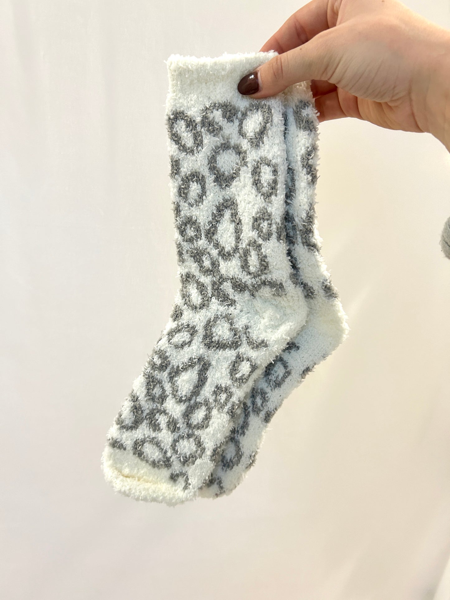 Ultra Cozy Leopard Socks - Gray