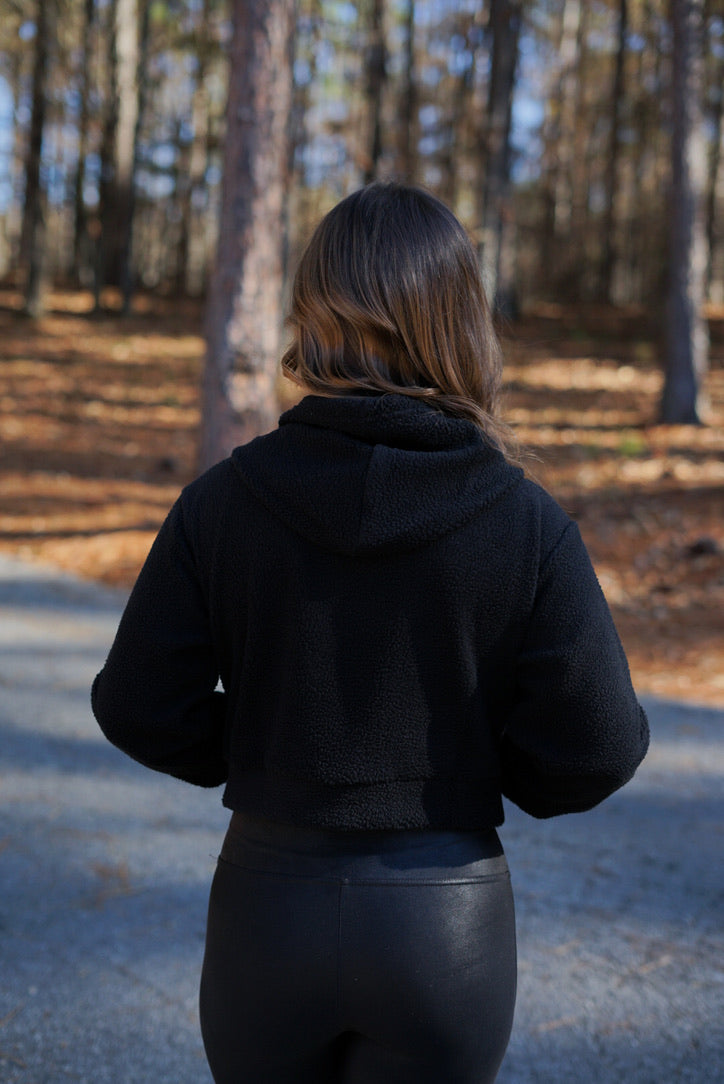 Alyssa Cropped Sherpa Jacket - Black