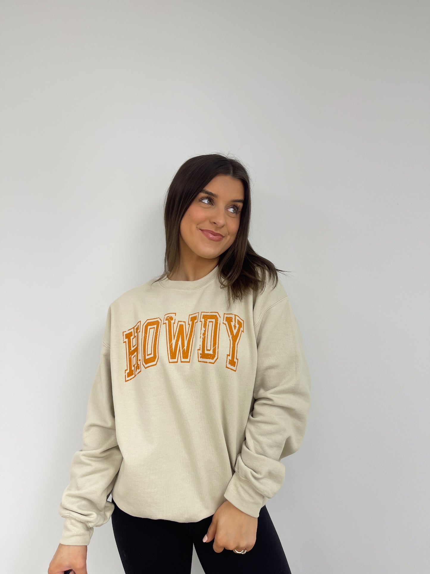 Howdy Graphic Sweatshirt - Sand